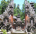 グヌンルバ寺院